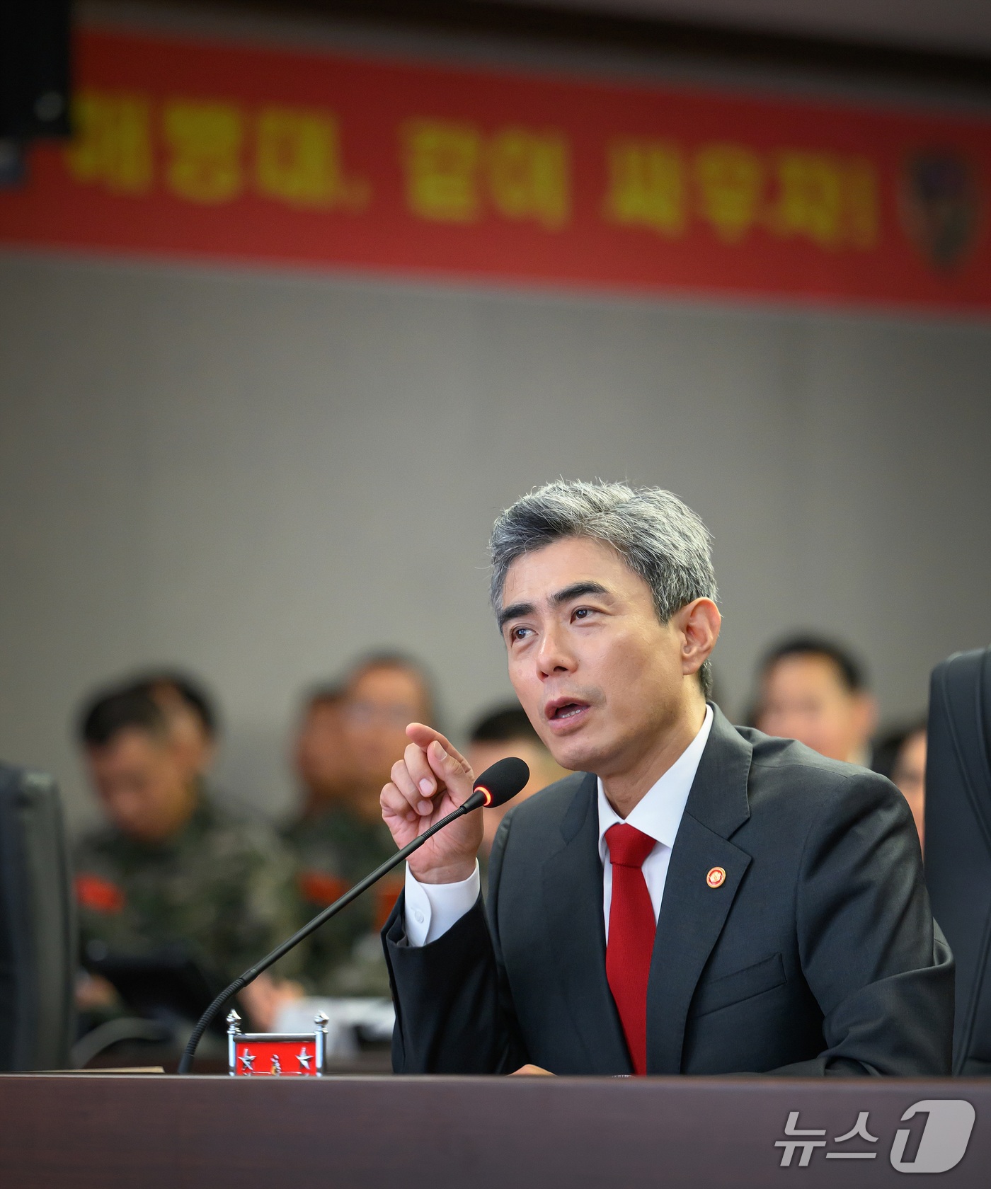 (서울=뉴스1) = 강신철 국방부 장관이 16일 오전 해병대사령부·서북도서방위사령부를 방문해 작전대비태세를 점검하고 있다. (국방부 제공. 재판매 및 DB 금지) 2026.10.1 …