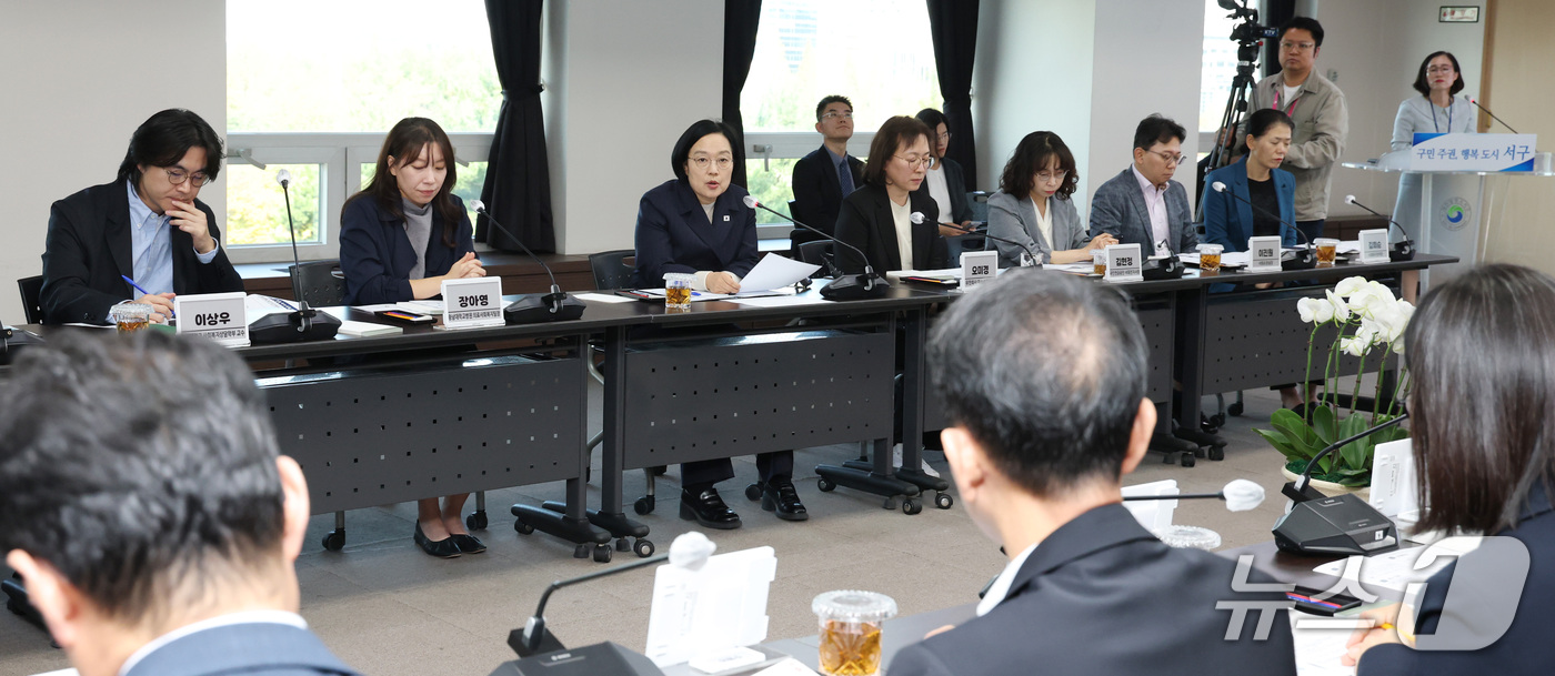 (대전=뉴스1) 김기남 기자 = 한성숙 국무총리가 16일 대전시 대전광역시 서구청에서 열린 통합돌봄 간담회에 참석하여 발언하고 있다. 2026.10.16/뉴스1