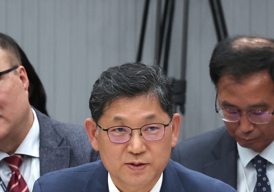 [국감] 질의에 답변하는 정구현 호남지방데이터청장