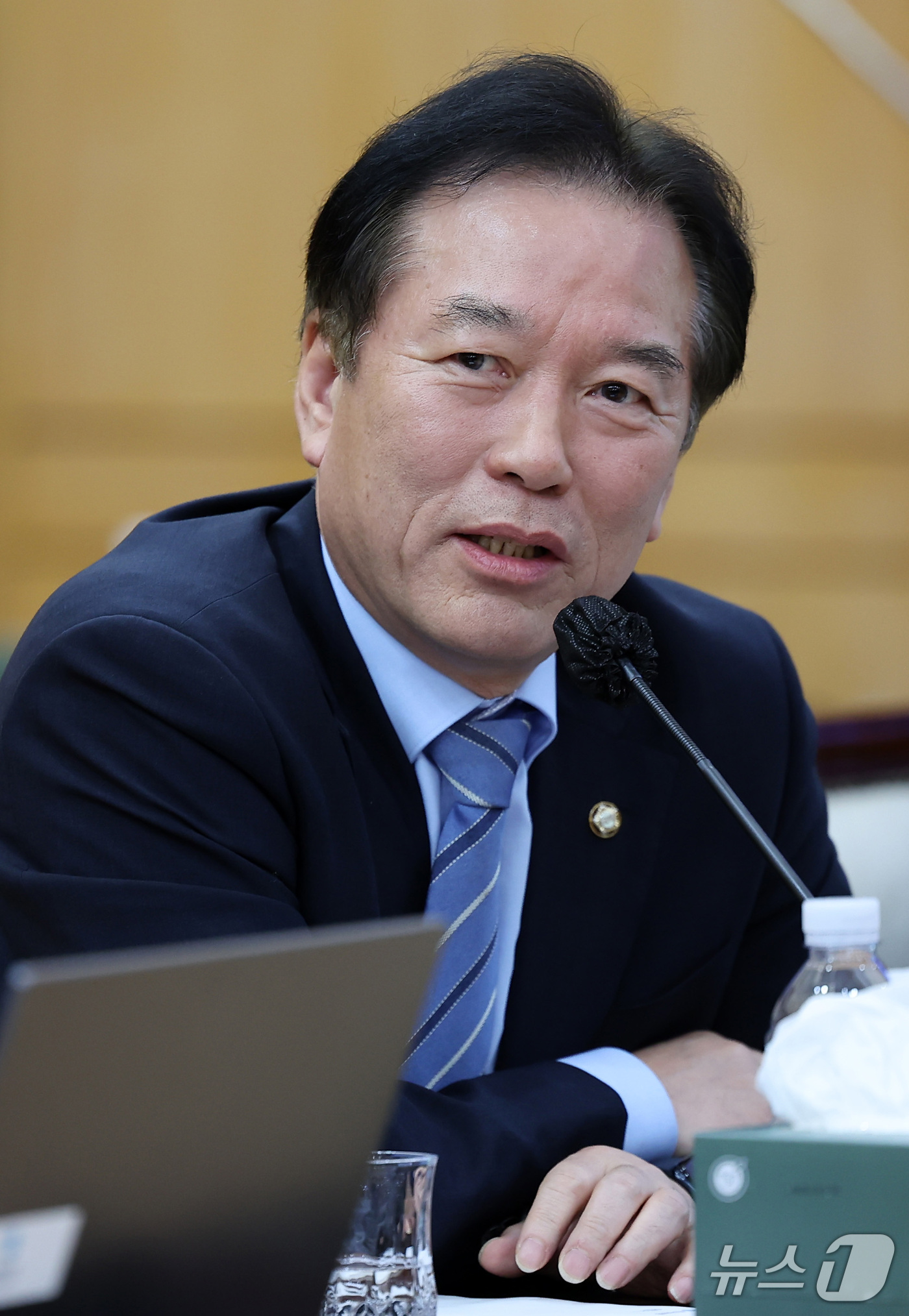 (대구=뉴스1) 공정식 기자 = 정태호 더불어민주당(서울 관악구을) 의원이 16일 대구 중구 한국은행 대구경북본부에서 열린 국회 재정경제기획위원회의 동북·동남지방데이터청, 부산·대 …