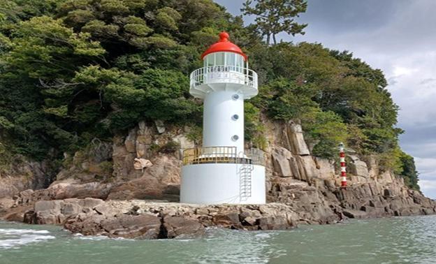 해수부, 신안 족도등대 정식 개설…제주~목포 선박 안전 강화