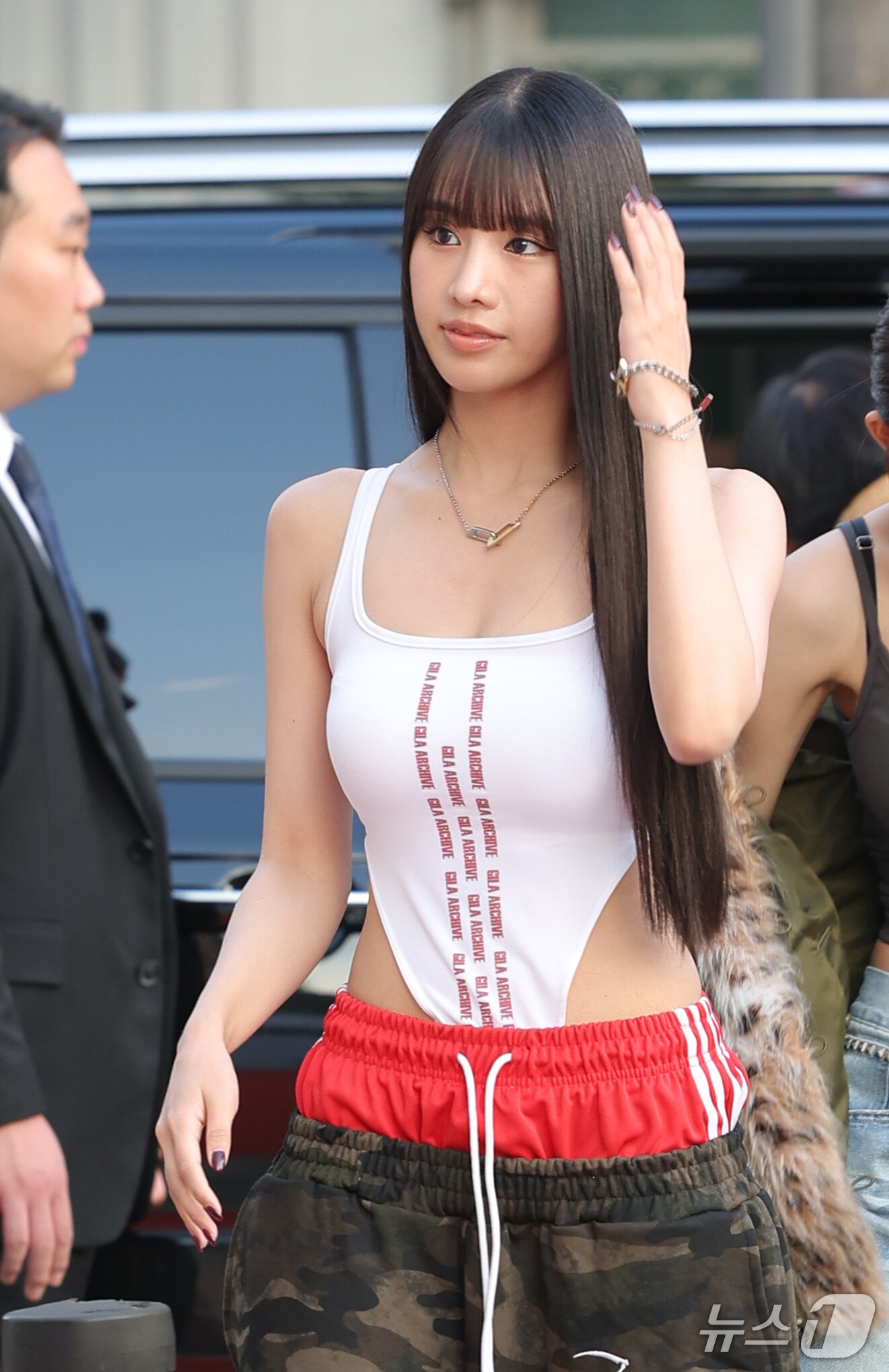 나띠, 바지위에 바지