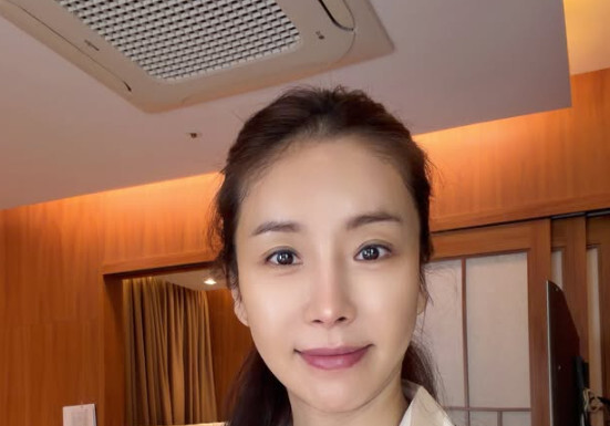 한다감, '47세 출산' 한 달도 안 됐는데…민낯에도 독보적 동안 미모 [N샷]