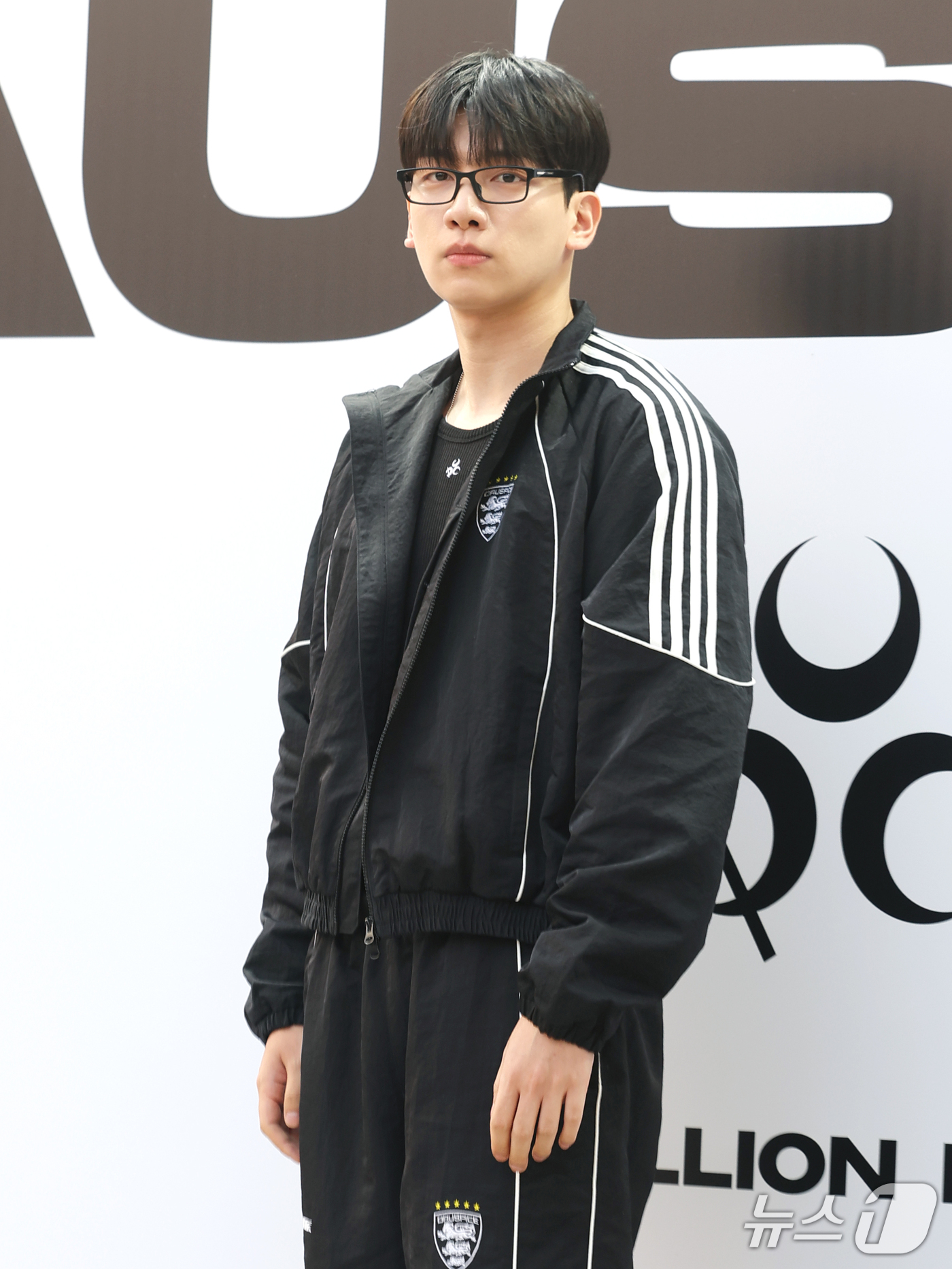 (서울=뉴스1) 권현진 기자 = 빅스 혁이 16일 서울 성동구 원밀리언 스튜디오에서 열린 ‘디오스피스(DAUSPICE) X 하리무 협업’ 기념 ‘PARTY : THE MUSE’에 …