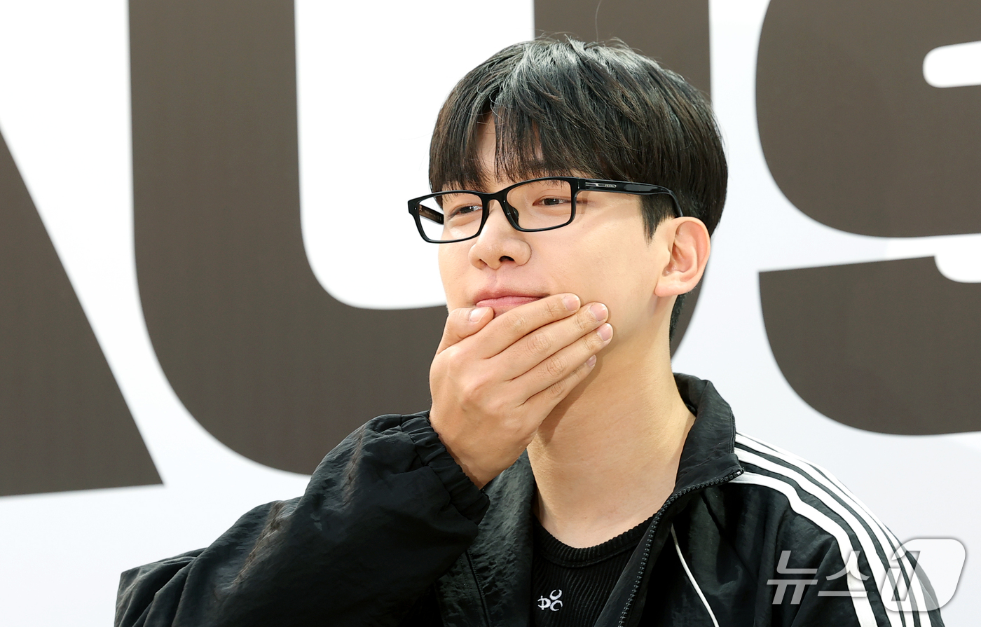 (서울=뉴스1) 권현진 기자 = 빅스 혁이 16일 서울 성동구 원밀리언 스튜디오에서 열린 ‘디오스피스(DAUSPICE) X 하리무 협업’ 기념 ‘PARTY : THE MUSE’에 …
