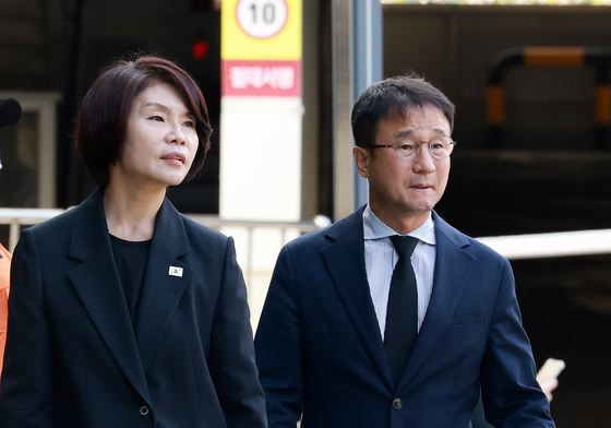 부천 화재 순직 소방관 빈소 찾은 한병도 원내대표와 한정애 사무총장