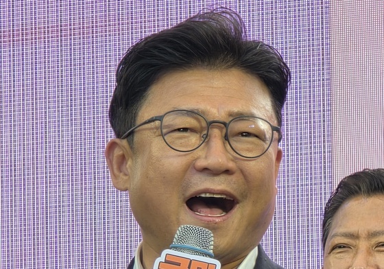 구미 푸드페스티벌에서 인사말하는 강명구