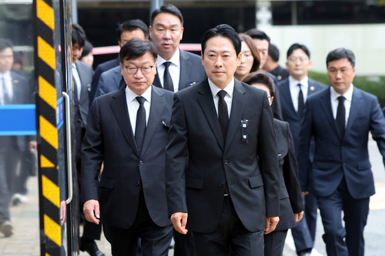 순직 소방관 빈소 조문 위해 발걸음 옮기는 장동혁 대표