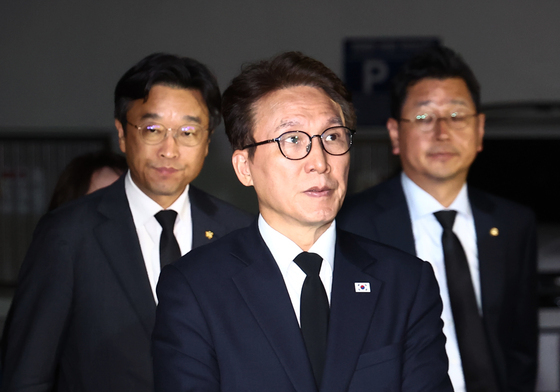 부천 도장공장 화재 순직 소장관 빈소 찾은 김민석 대표