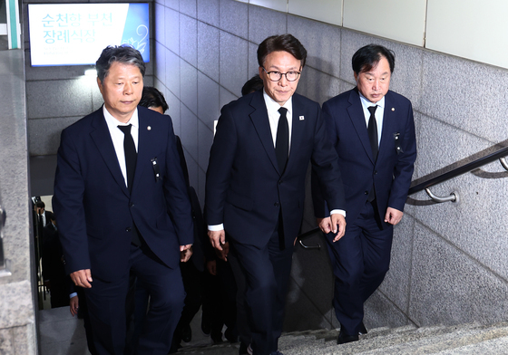 부천 도장공장 화재 순직 소장관 빈소 조문 마친 김민석 대표