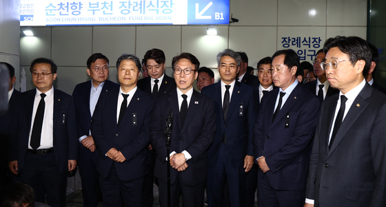 부천 도장공장 화재 순직 소장관 빈소 조문 마친 김민석 대표