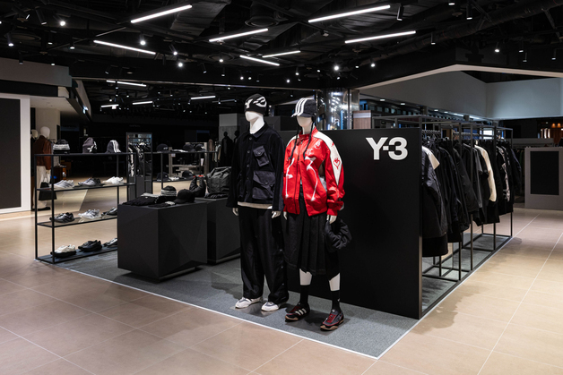 반년 만에 다시 부산 찾은 Y-3…신세계百 센텀시티점 팝업 오픈
