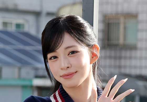이채영, 가을 햇살에 반짝반짝