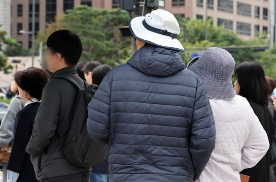 전국 오전 가을비 내린 뒤 기온 뚝…서울 낮 최고 15도[내일 날씨]
