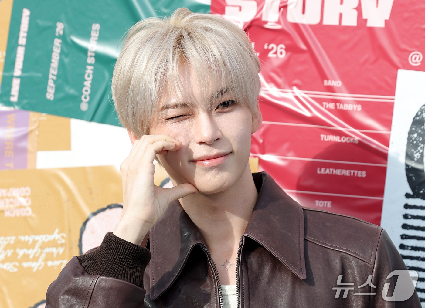 (서울=뉴스1) 권현진 기자 = 제로베이스원 성한빈이 19일 서울 성동구 성수동 무신사스페이스 서울숲에서 열린 ‘코치 LIVE YOUR STORY 팝업 스토어 오픈 기념 포토콜’에 …