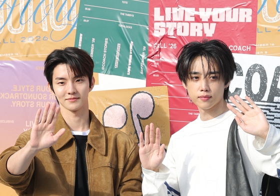 더보이즈 큐·선우, 성수동 함께