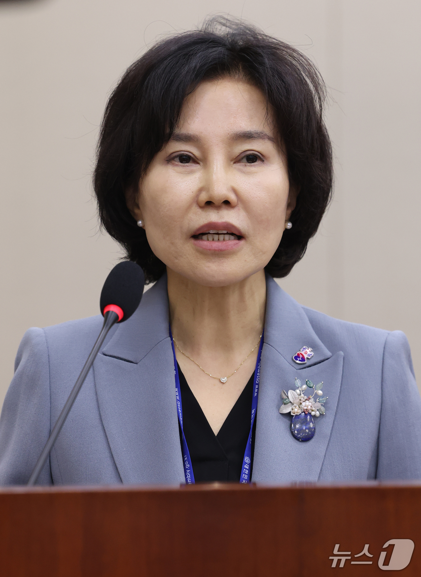 (서울=뉴스1) 황기선 기자 = 김은경 서민금융진흥원장이 19일 서울 여의도 국회 정무위원회에서 열린 금융감독원 등에 대한 국정감사에서 업무보고를 하고 있다. 2026.10.19/ …
