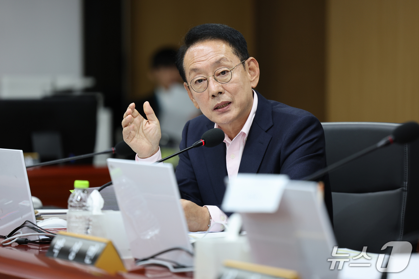(대구=뉴스1) 공정식 기자 = 김도읍 국민의힘 의원이 19일 대구 동구 한국가스공사 본사에서 열린 2026년도 국회 산자중기위원회의 한국가스공사, 한국석유공사, 강원랜드, 대한석 …
