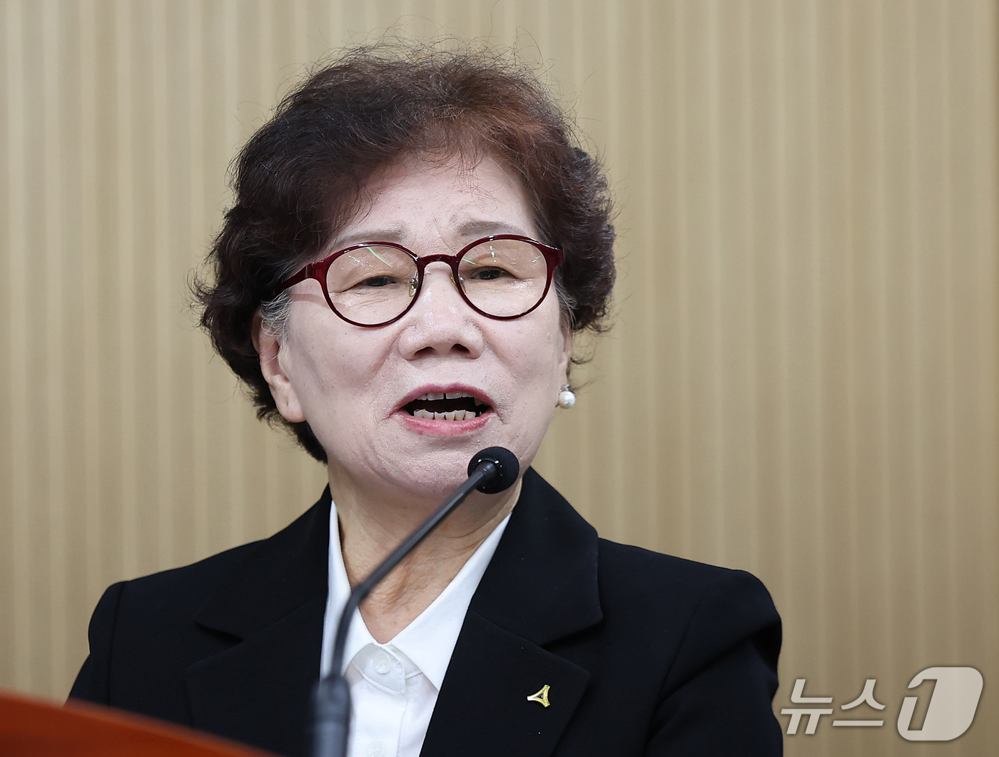 (대구=뉴스1) 공정식 기자 = 진길우 대한석탄공사 사장 직무대리가 19일 대구 동구 한국가스공사 본사에서 열린 2026년도 국회 산자중기위원회의 한국가스공사, 한국석유공사, 강원 …