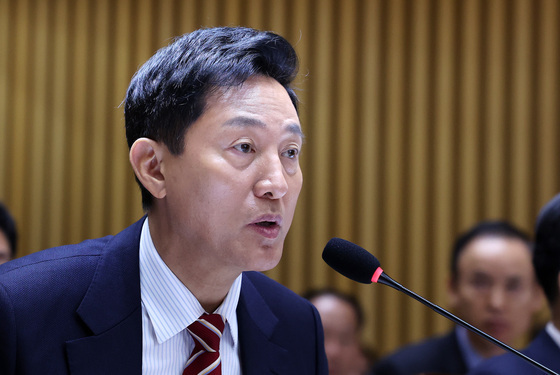 오세훈 "박원순 때 주택공급 뿌리 뽑고 제초제까지 뿌려"(종합)
