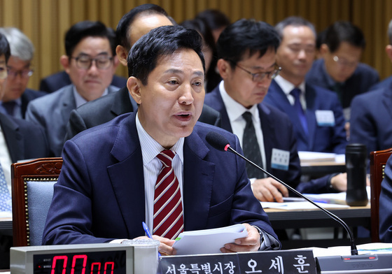오세훈 "내년 초까지 집값 우상향…서울 외곽 상승세 꺾이기 힘들 것"