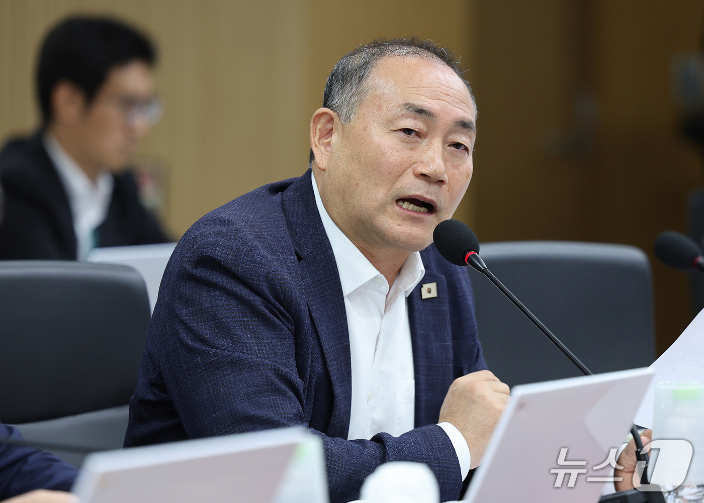 (대구=뉴스1) 공정식 기자 = 김원이 더불어민주당 의원이 19일 대구 동구 한국가스공사 본사에서 열린 2026년도 국회 산자중기위원회의 한국가스공사, 한국석유공사, 강원랜드, 대 …