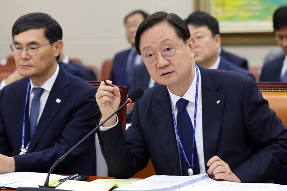금감원장 "가상자산 감독체계 개선, 2단계 입법 정부안에 반영"
