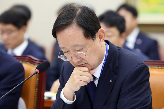 국감 달군 단일종목 ETF, 이찬진 "송구"… 野, 사퇴 요구(종합)