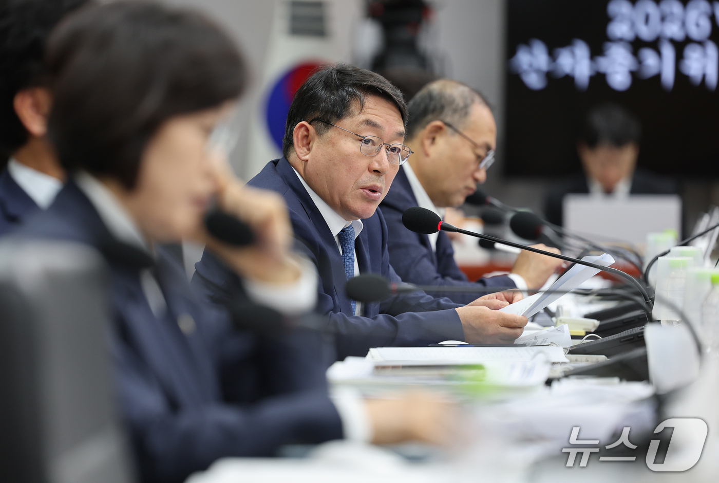 (대구=뉴스1) 공정식 기자 = 박희승 더불어민주당 의원이 19일 대구 동구 한국가스공사 본사에서 열린 2026년도 국회 산자중기위원회의 한국가스공사, 한국석유공사, 강원랜드, 대 …