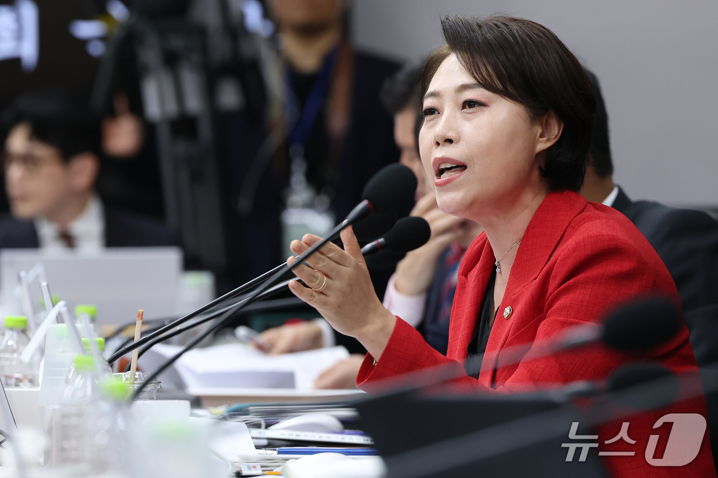 (대구=뉴스1) 공정식 기자 = 서지영 국민의힘 의원이 19일 대구 동구 한국가스공사 본사에서 열린 2026년도 국회 산자중기위원회의 한국가스공사, 한국석유공사, 강원랜드, 대한석 …
