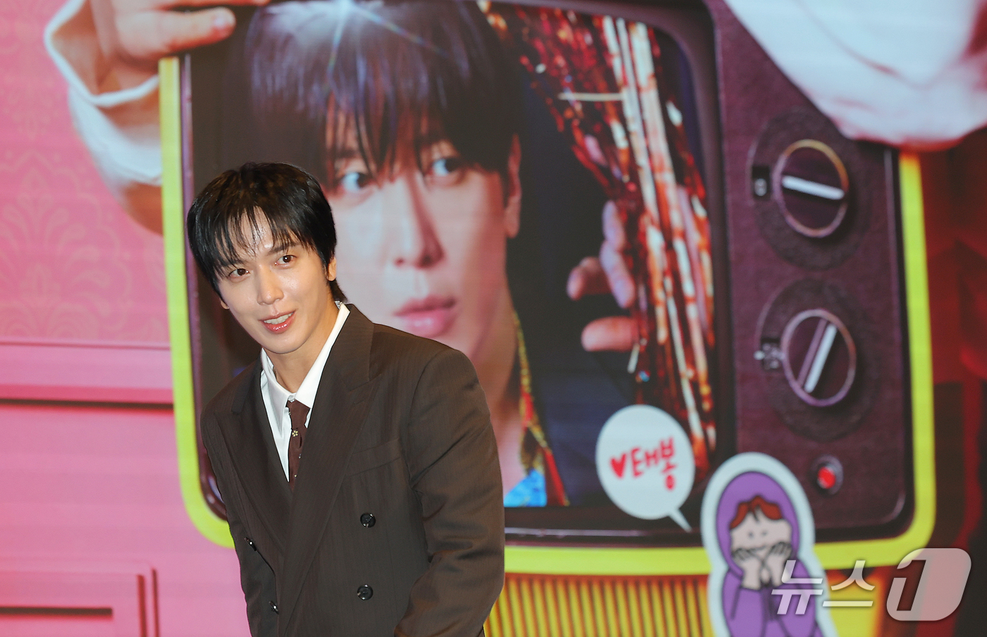(서울=뉴스1) 권현진 기자 = 배우 정용화가 19일 서울 구로구 더세인트에서 열린 라이프타임 새 토일드라마 '밑도 끝도 없이, 너다' 제작발표회에 참석하고 있다.'밑도 끝도 없이 …