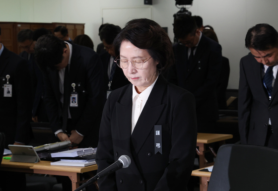 與 '빨대' 논란 수습 안간힘…野 '소방관 예우TF' 띄우며 공세