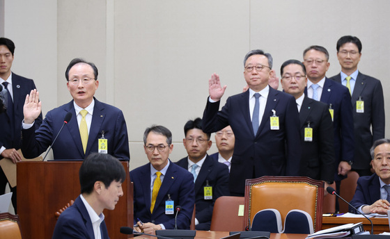 [국감] 증인 선서하는 5대 은행장