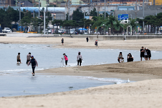 [오늘의 날씨] 울산(21일, 수)…새벽까지 가끔 비, 아침 15도