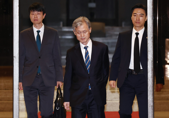 굳은 표정으로 퇴근하는 조희대 대법원장