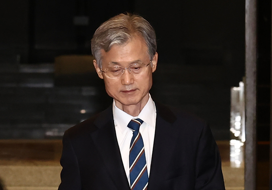 굳은 표정으로 퇴근하는 조희대 대법원장