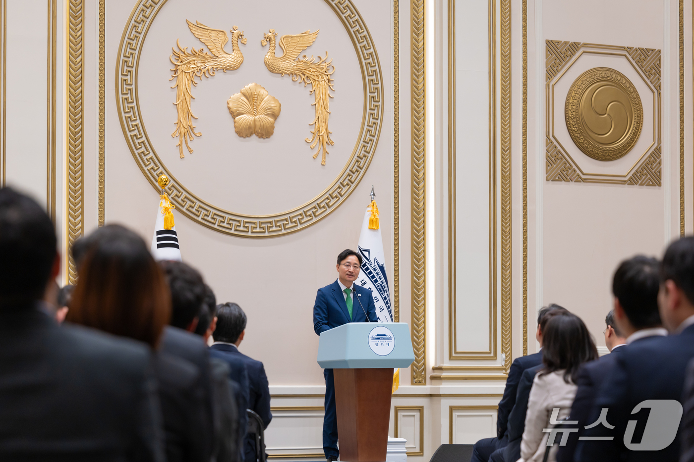 (서울=뉴스1) 이재명 기자 = 임광현 신임 비서실장이 19일 청와대에서 열린 직원과의 대화에서 발언을 하고 있다. (청와대 제공. 재판매 및 DB 금지) 2026.10.19/뉴스 …