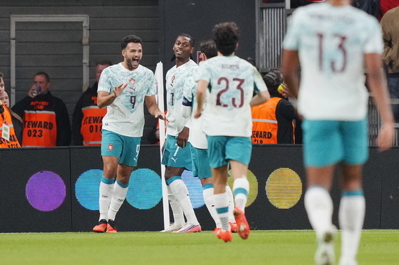 호날두 빠진 포르투갈, 덴마크 4-2 제압…3연승 행진