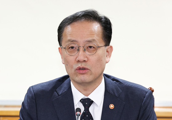 모두발언하는 이형일 부총리