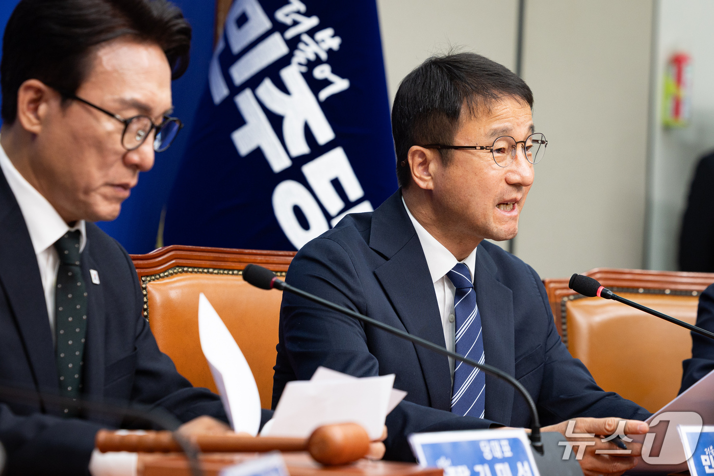 (서울=뉴스1) 유승관 기자 = 한병도 더불어민주당 원내대표가 2일 서울 여의도 국회에서 열린 최고위원회의에서 발언하고 있다. 2026.10.2/뉴스1