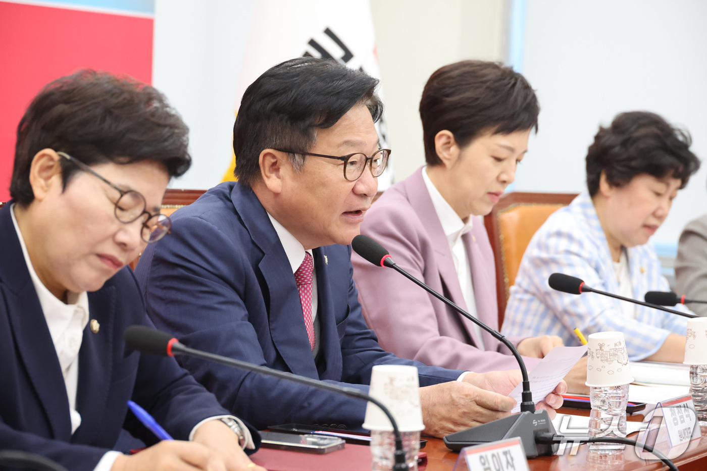 (서울=뉴스1) 신웅수 기자 = 정점식 국민의힘 원내대표가 2일 서울 여의도 국회에서 열린 관계성 범죄 피해자 안전망 구축을 위한 정책 세미나에서 인사말을 하고 있다. 2026.1 …