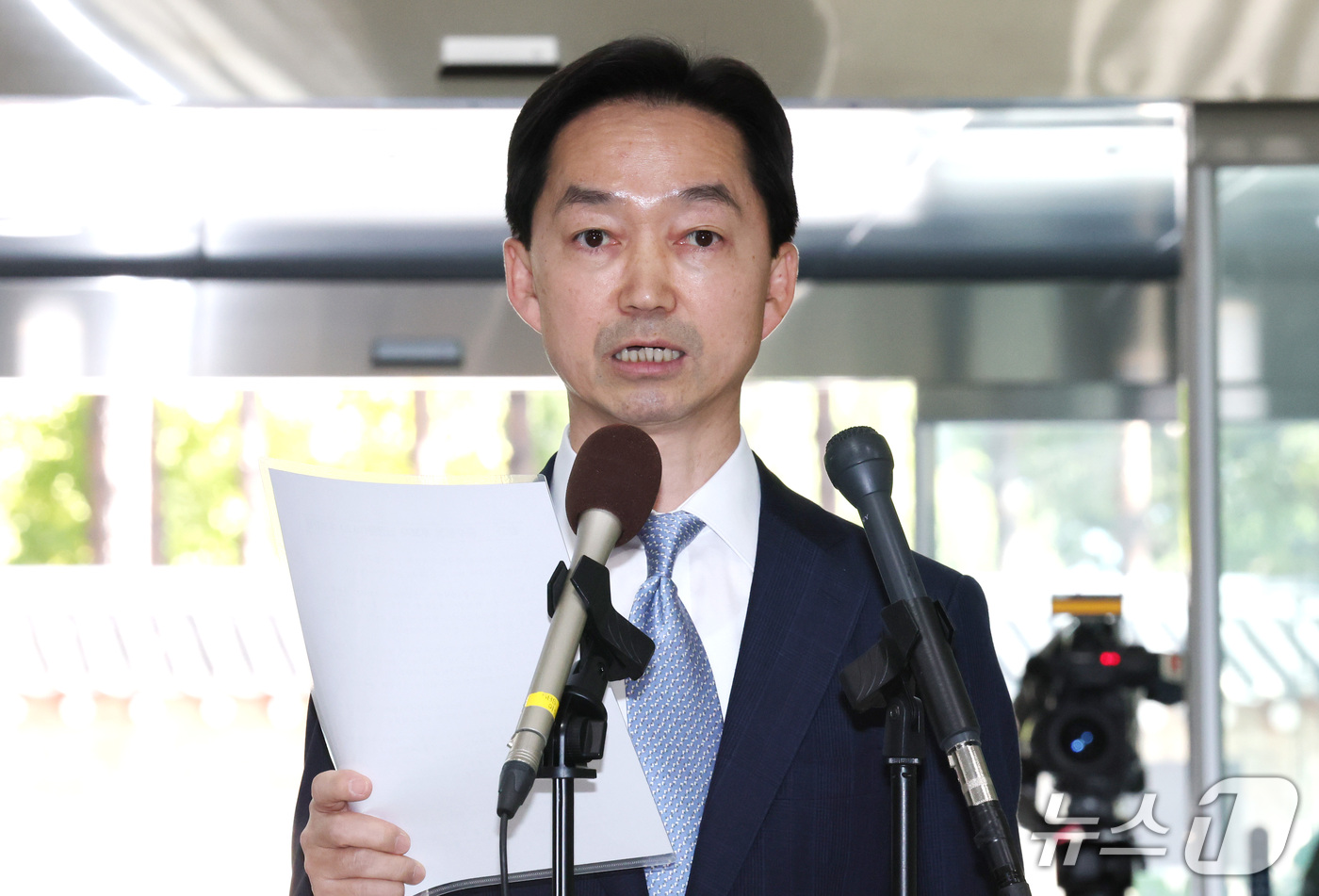 (서울=뉴스1) 이광호 기자 = 김지용 중대범죄수사청장 후보자가 중수청이 개청한 2일 오후 서울 종로구 창성동 정부서울청사 별관에서 입장 발표를 하고 있다. 이날 이재명 대통령은 …