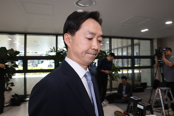 입장 발표 마친 김지용 후보자