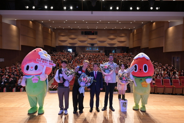 논산시장 "세계딸기엑스포, 농업의 새로운 길 여는 중요 계기"