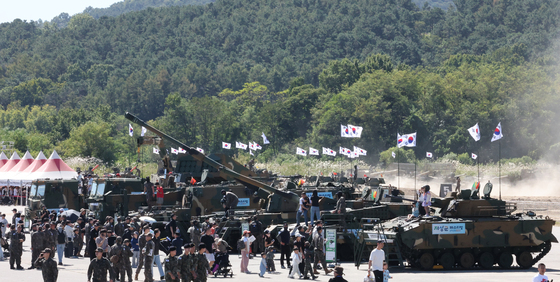 계룡군문화축제 찾은 인파