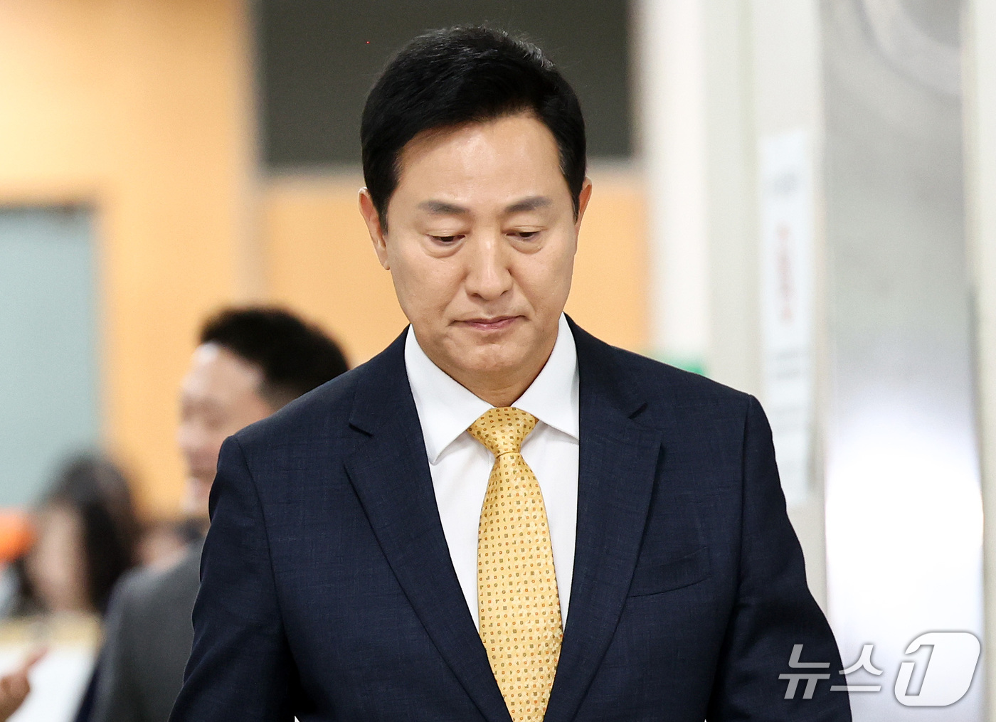 (서울=뉴스1) 최지환 기자 = 명태균 여론조사비 대납 의혹을 받는 오세훈 서울시장이 2일 오후 서울 서초구 고등법원에서 열린 정치자금법 위반 혐의 항소심 결심 공판에 출석하고 있 …