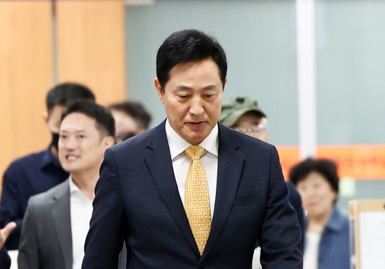 2심 결심 공판 출석하는 '여론조사비 대납 의혹' 오세훈 시장