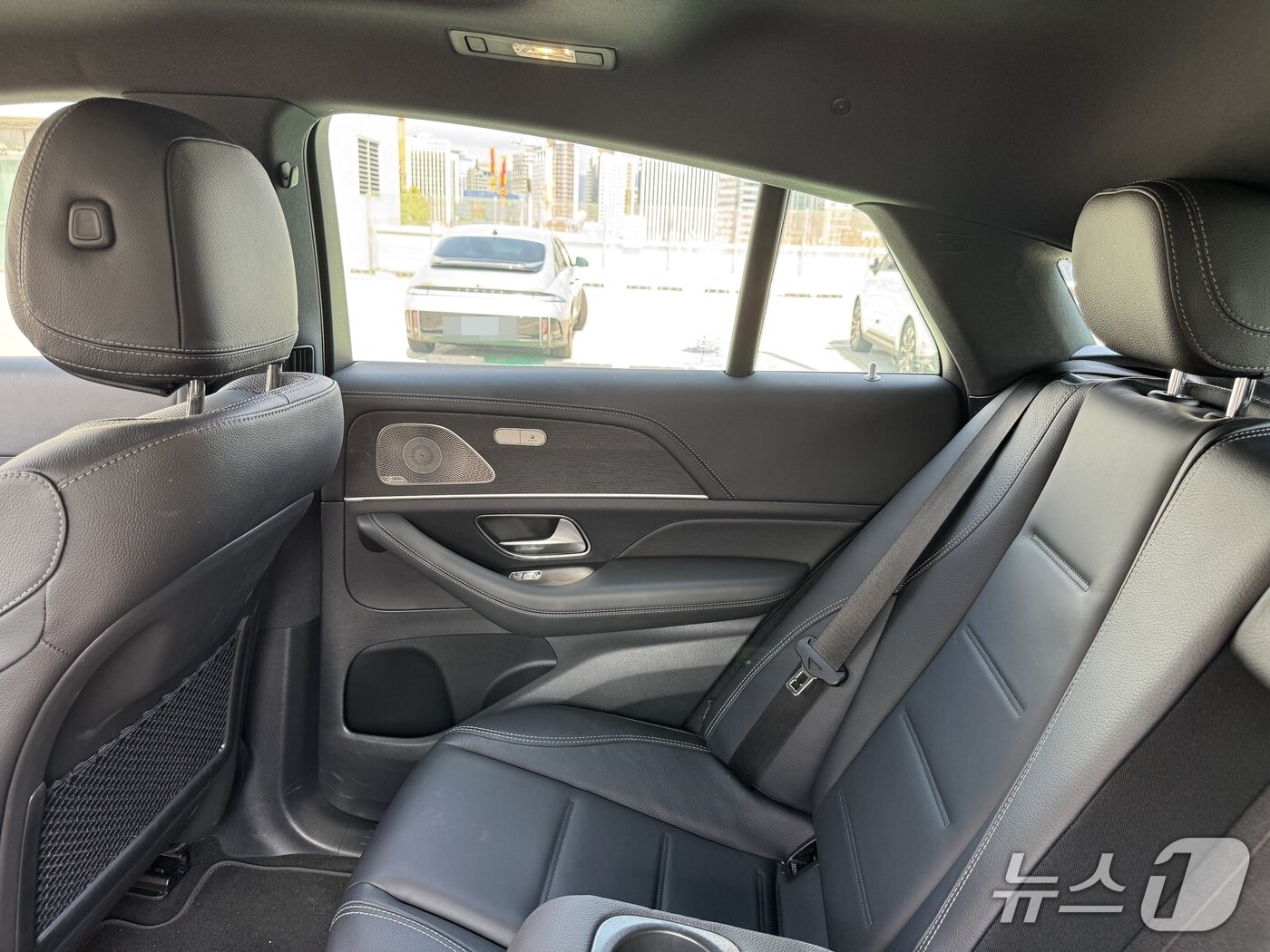 본문 이미지 - 메르세데스-벤츠 GLE 450 4MATIC 쿠페 내부 ⓒ 뉴스1 박종홍 기자