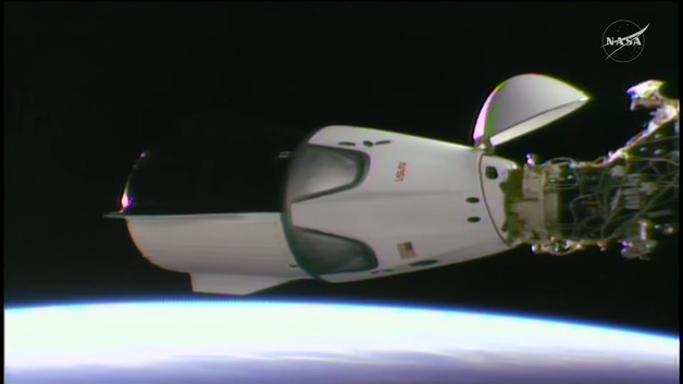 스페이스X 우주선 ISS 도킹 성공…6개월 임무 돌입 (종합)