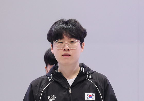 입장하는 '제우스' 최우제